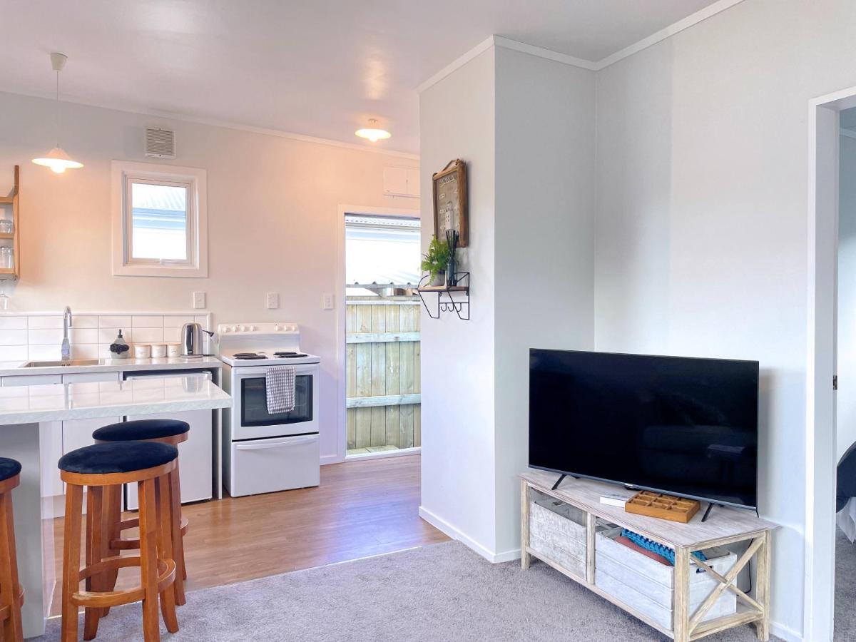 Cozy N Comfortable,5 Mins To Airport Villa Wellington Buitenkant foto
