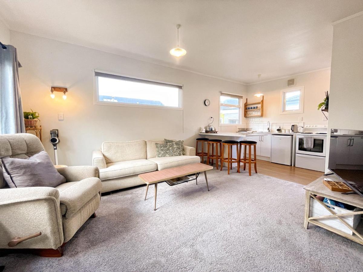 Cozy N Comfortable,5 Mins To Airport Villa Wellington Buitenkant foto
