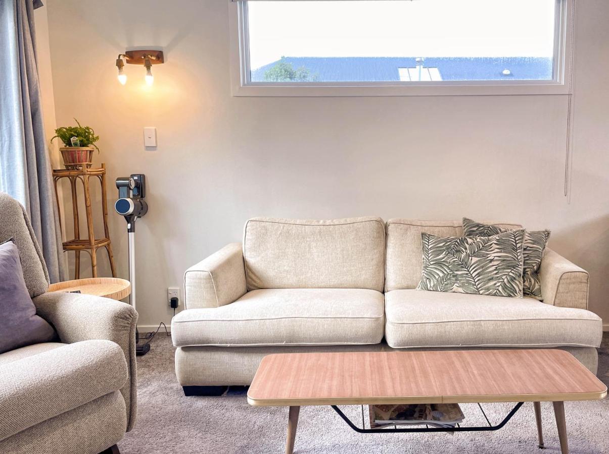 Cozy N Comfortable,5 Mins To Airport Villa Wellington Buitenkant foto