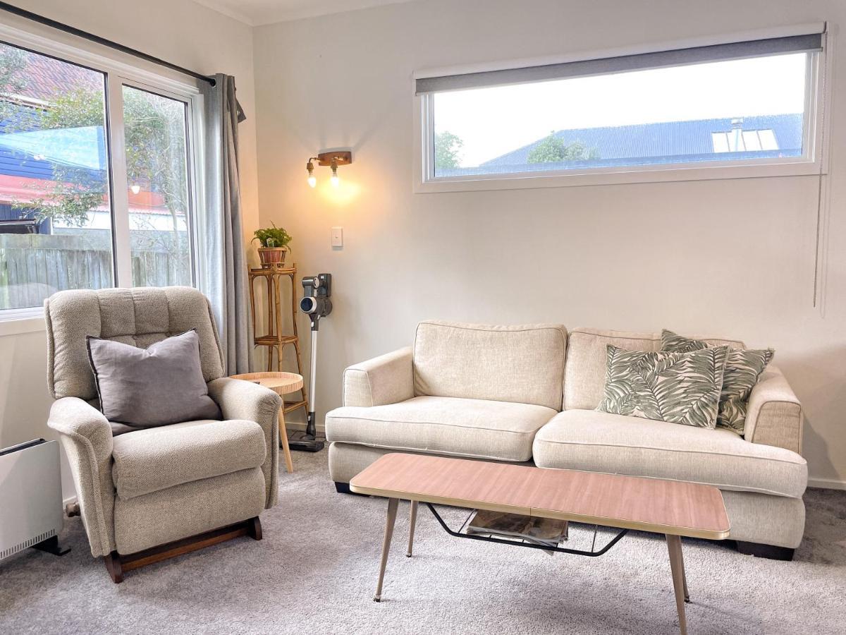 Cozy N Comfortable,5 Mins To Airport Villa Wellington Buitenkant foto