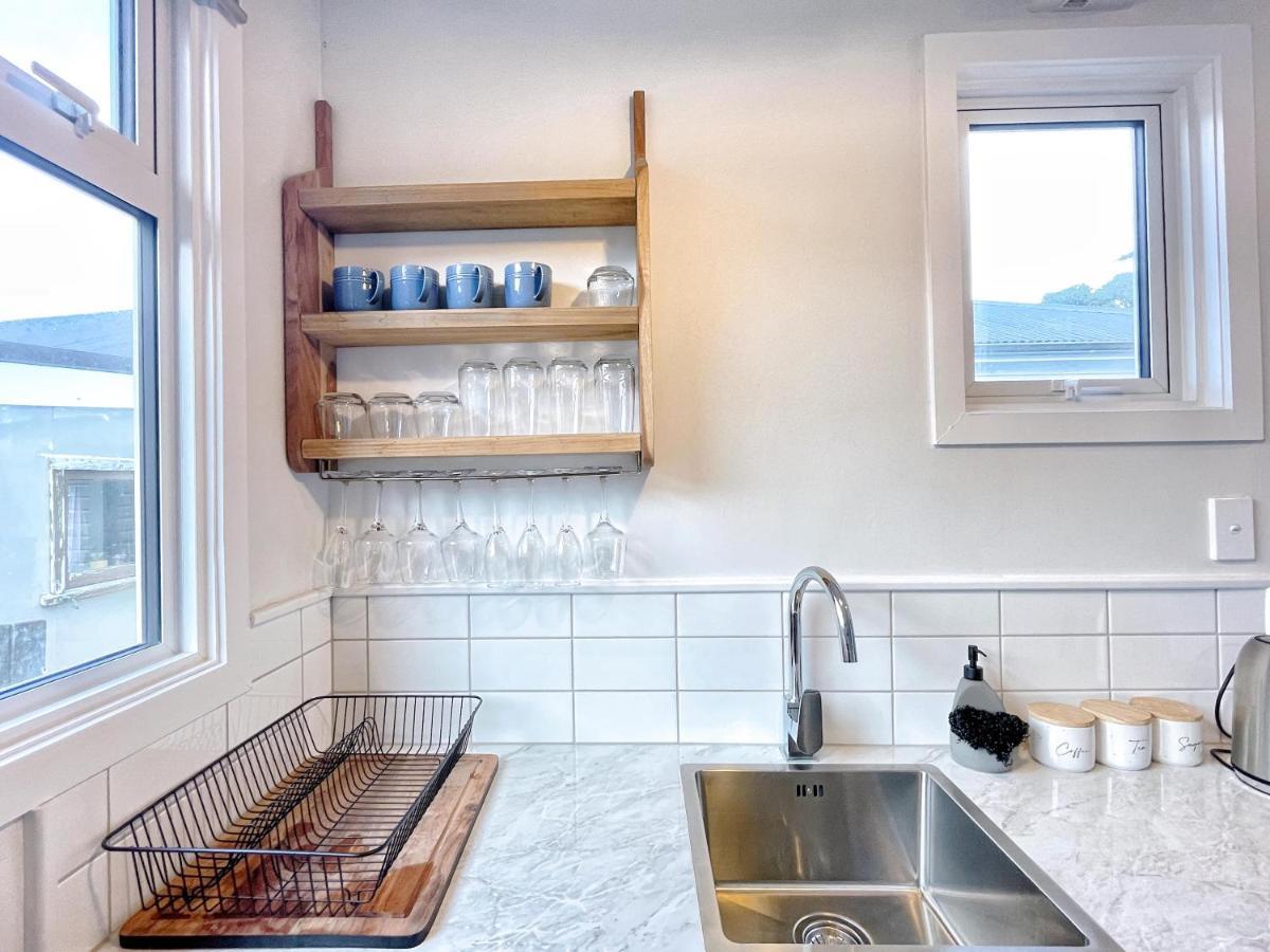 Cozy N Comfortable,5 Mins To Airport Villa Wellington Buitenkant foto