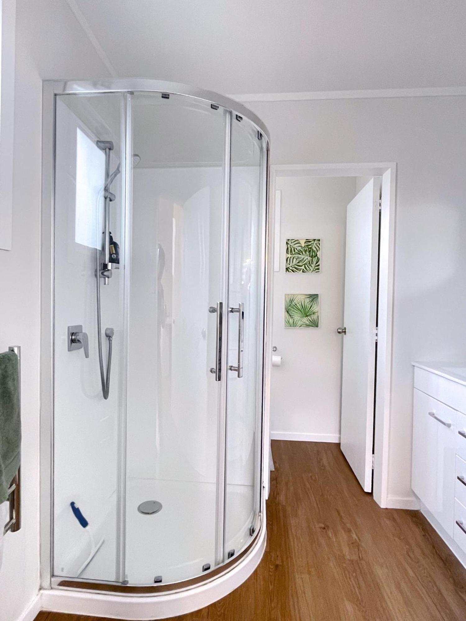 Cozy N Comfortable,5 Mins To Airport Villa Wellington Buitenkant foto